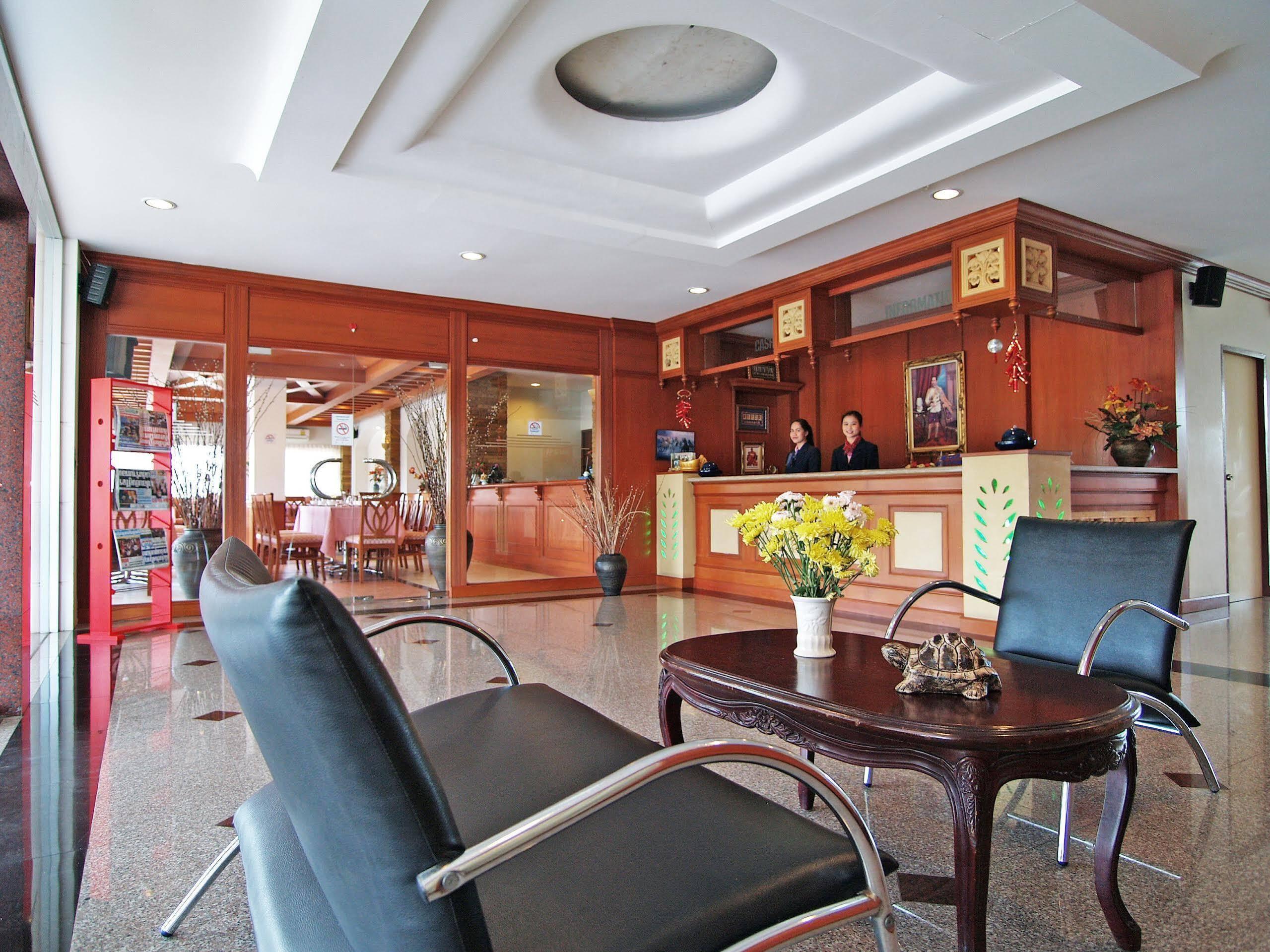 Kiengpiman Hotel Mukdahan Exterior photo
